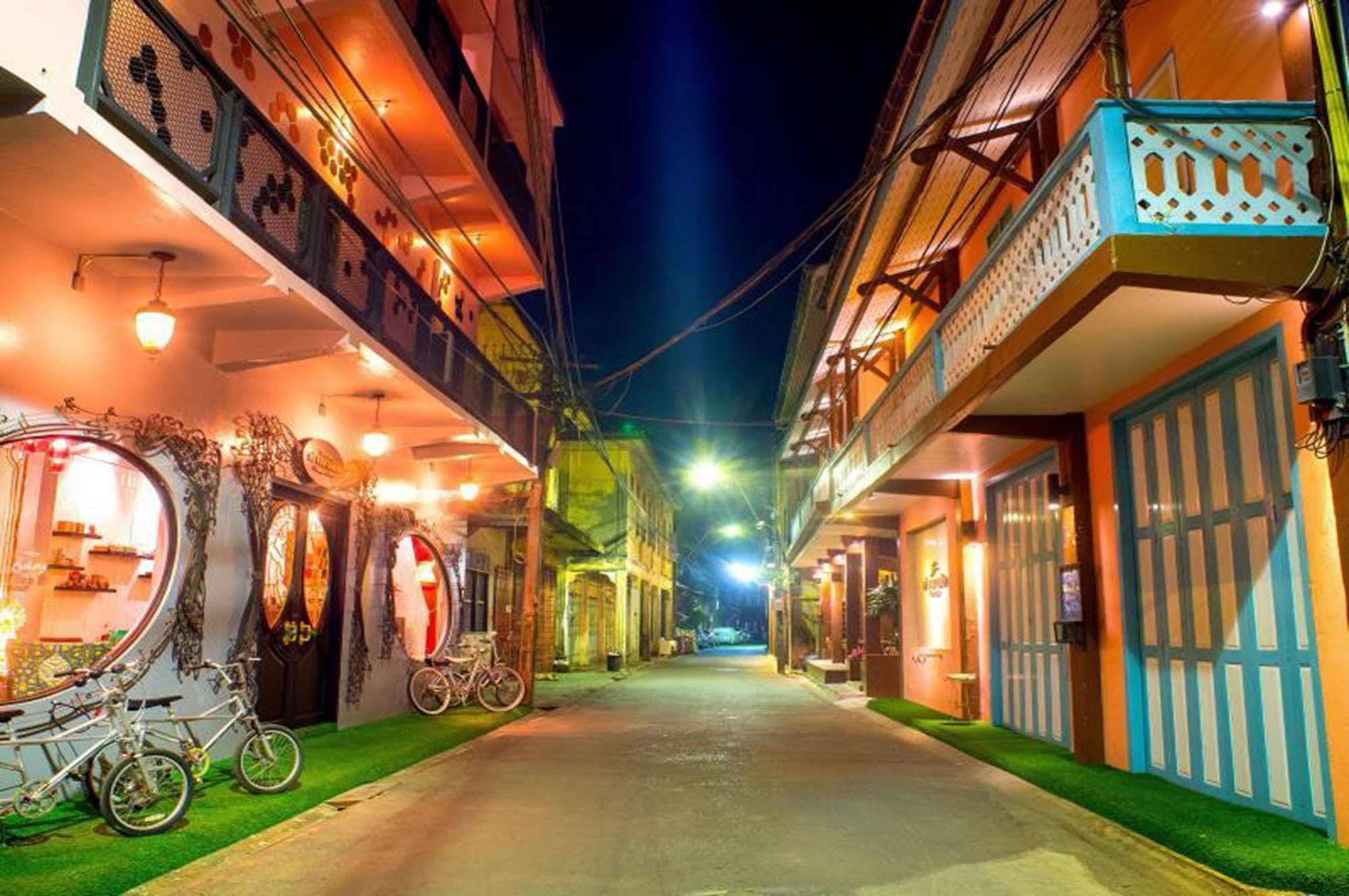 Tamajun Hotel Csanthaburi Kültér fotó
